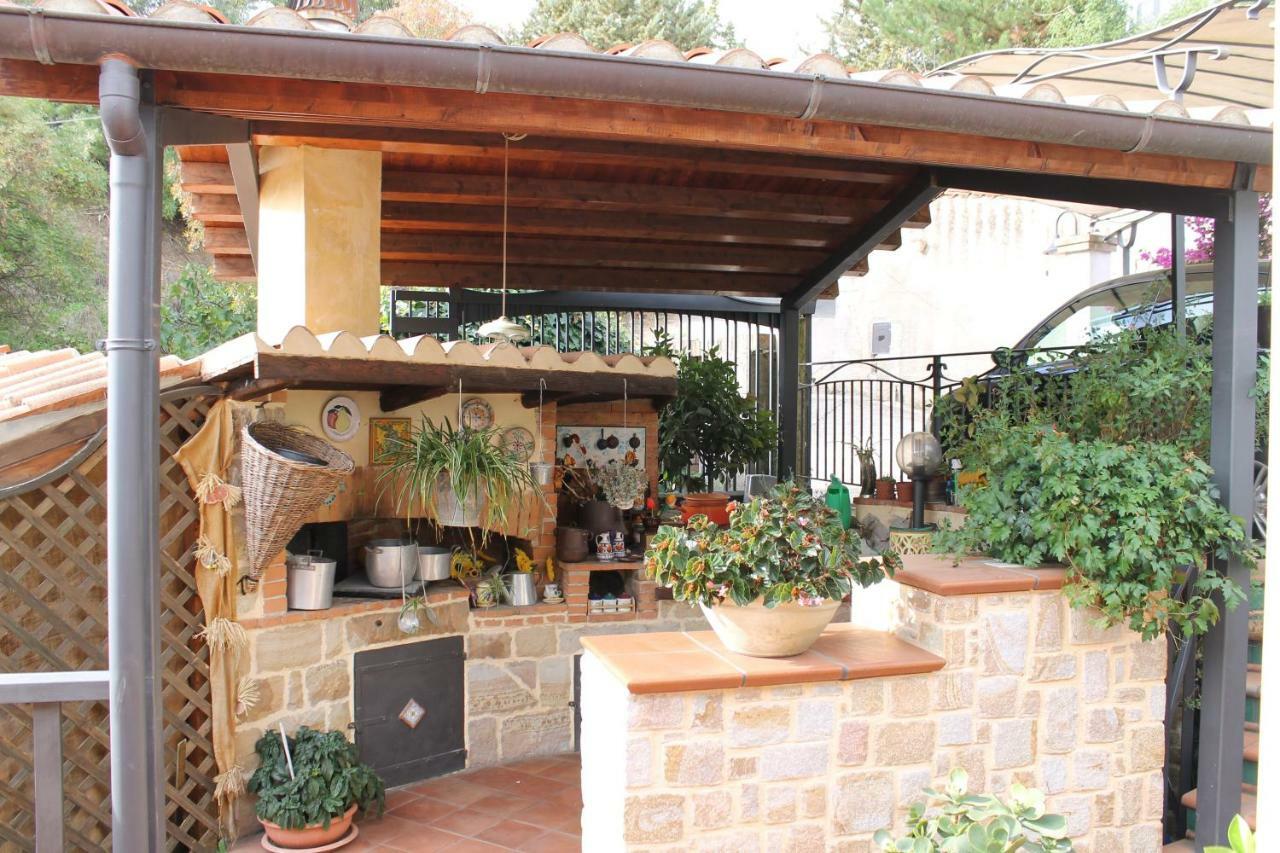 B&B Villa Letizia กัสเตลบูโอโน ภายนอก รูปภาพ